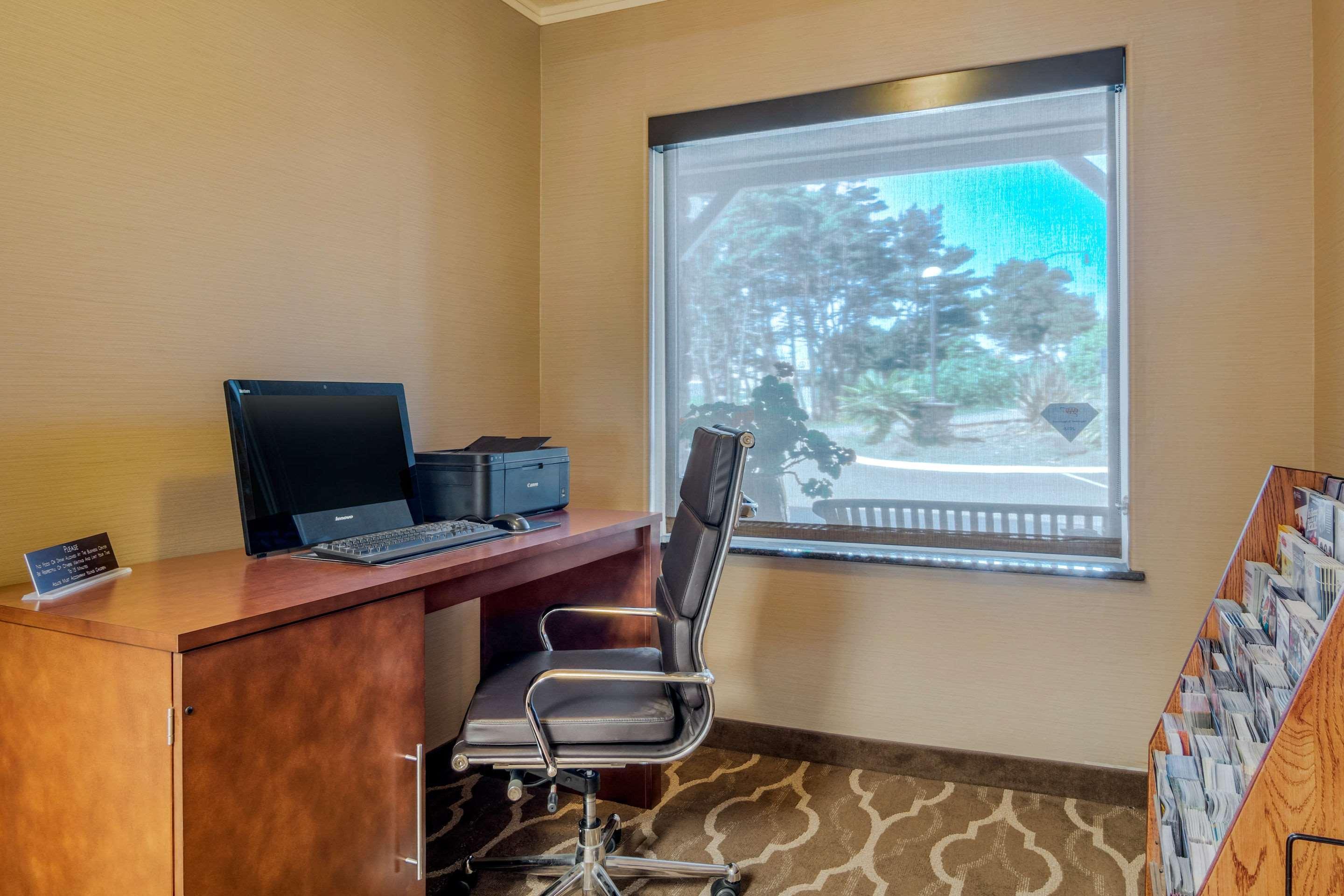Comfort Inn & Suites Lincoln City Ngoại thất bức ảnh