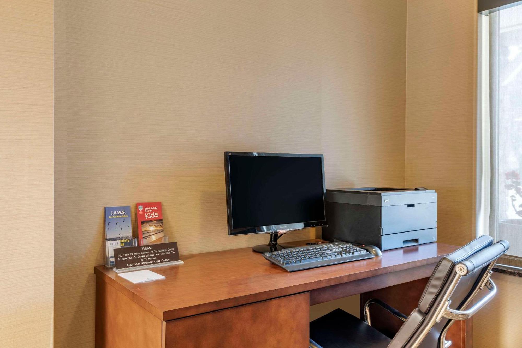 Comfort Inn & Suites Lincoln City Ngoại thất bức ảnh